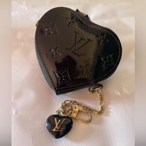 Patent style Black Heart Key Holder